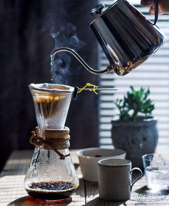 Chemex Classic Coffee Maker – Timeless Brewing for Perfect Pour - Over Coffee - Barista Delight